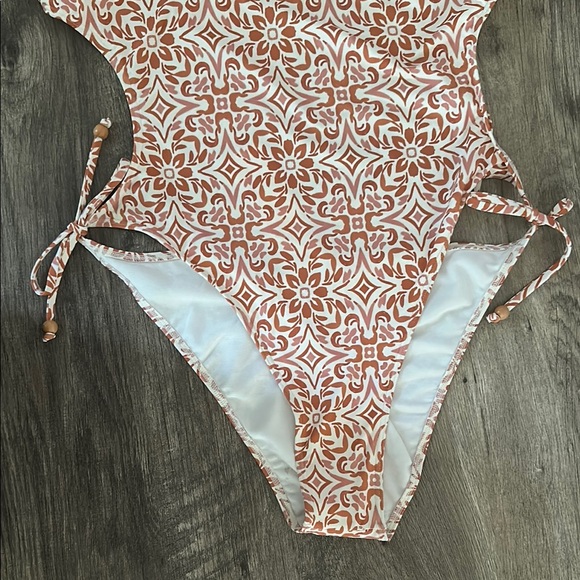 Roxy Orange and White One Piece Swimsuit with Cut-Out Details - Picture 3 of 11